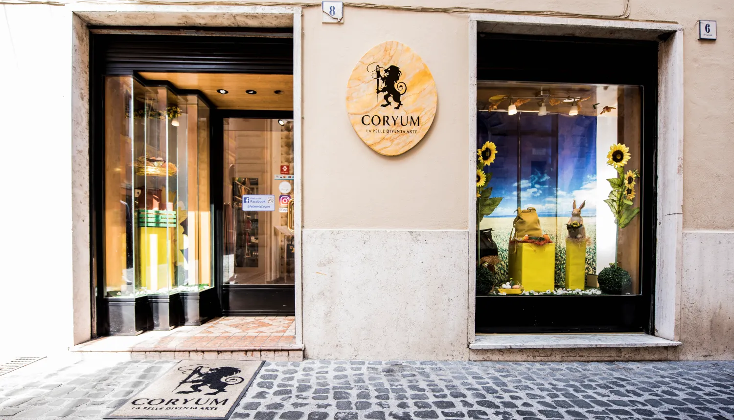 Bottega pelletteria artigianale Coryum - prodotti in pelle Made in Italy